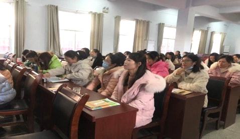 羅山縣龍山街道中心學(xué)校 聚焦綜合學(xué)科研討，共筑課后服務(wù)新篇章